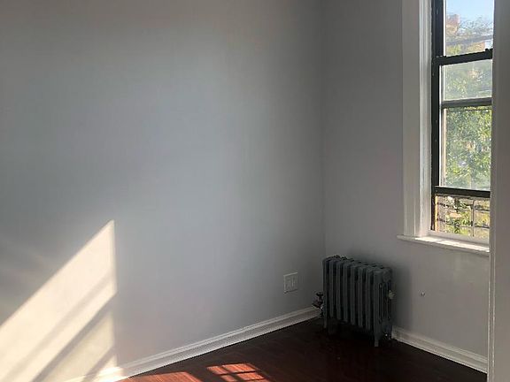 3rd image of 124-99 101st St