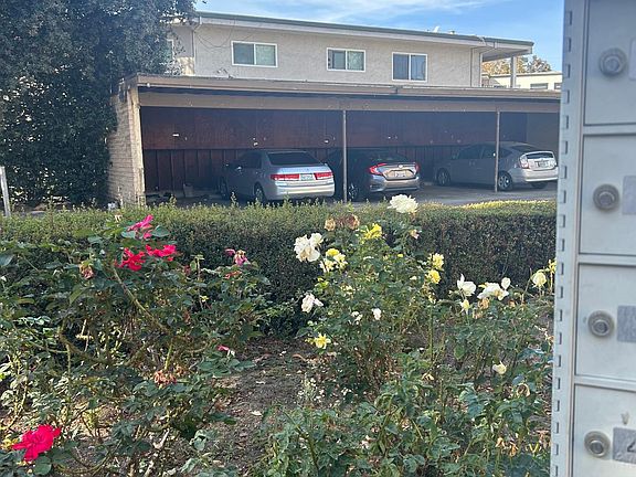 2nd image of 649 Blythe Ct APT 6