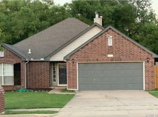 5137 S Redbud Dr W, Sand Springs, OK 74063