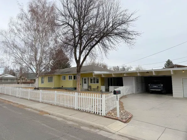 343 N 1st St, Riverton, WY 82501