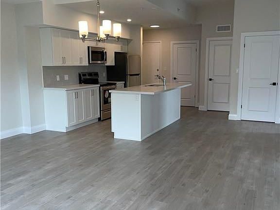 2nd image of 4514 Ontario St #308