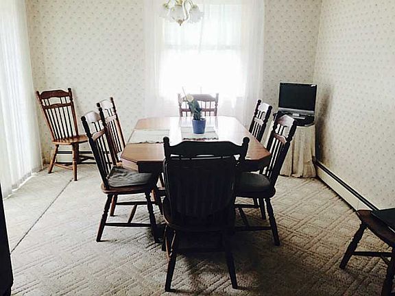 4th image of 70 Paul Ave