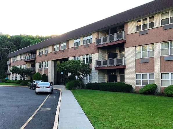 1111 River Rd APT C15, Edgewater, NJ 07020