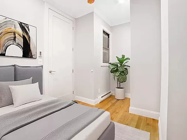 427 E 80th St #4D — Photo 3