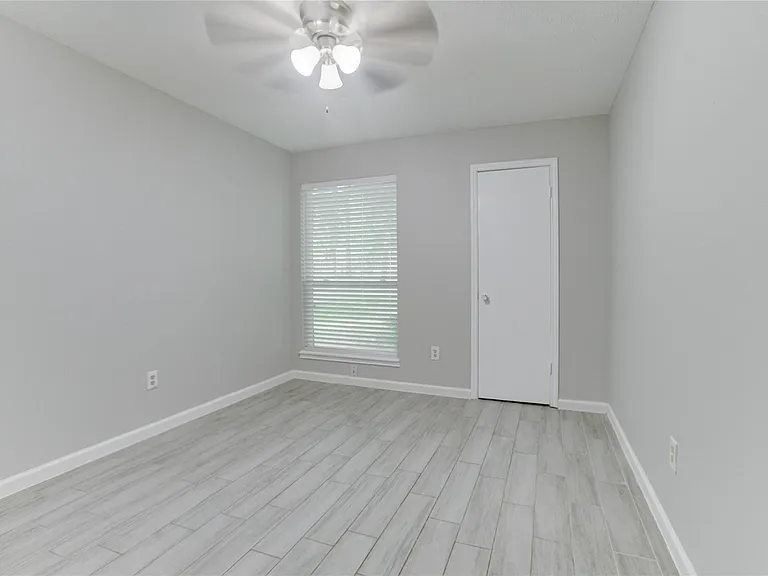 128 N Deerfoot Cir — Photo 20