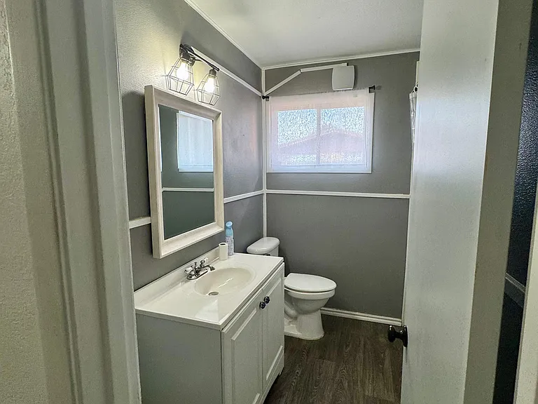1305 Aswan Dr — Photo 2