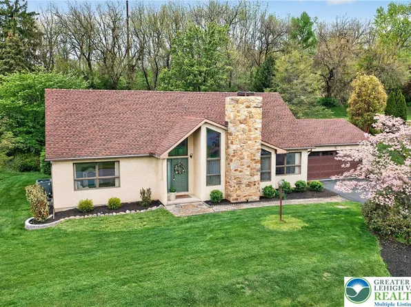 4311 Lenmar Dr N, Coplay, PA 18037
