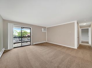 Wing Park Apartments, Elgin, IL 60123