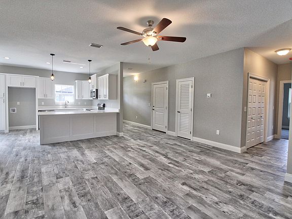 3rd image of 2031 Constitution Dr
