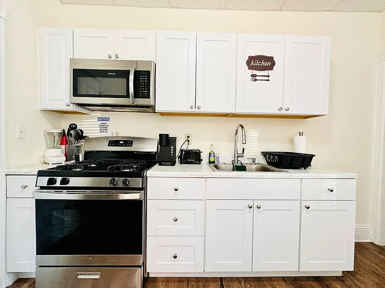 805 N Franklin St #2 — Photo 3