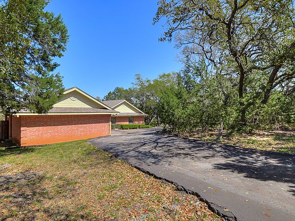 3rd image of 187 White Oak Dr