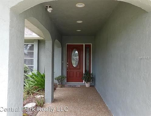 3rd image of 5701 Augusta Cir