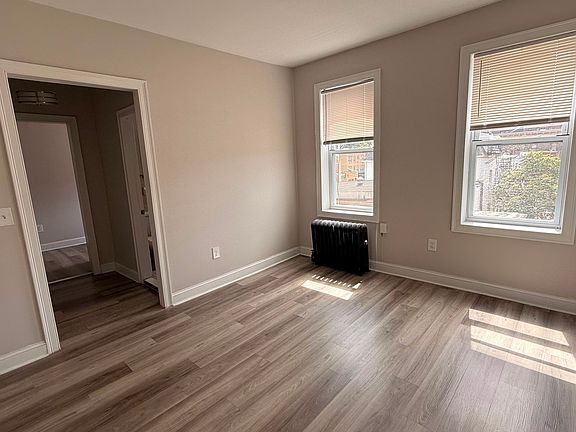 3rd image of 3719 Kennedy Blvd #41E