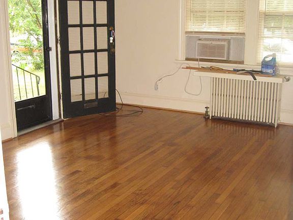 3rd image of 1323 Greycourt Ave