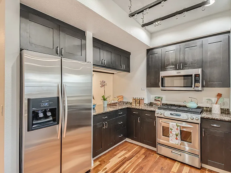 33 S Harrison St — Photo 6