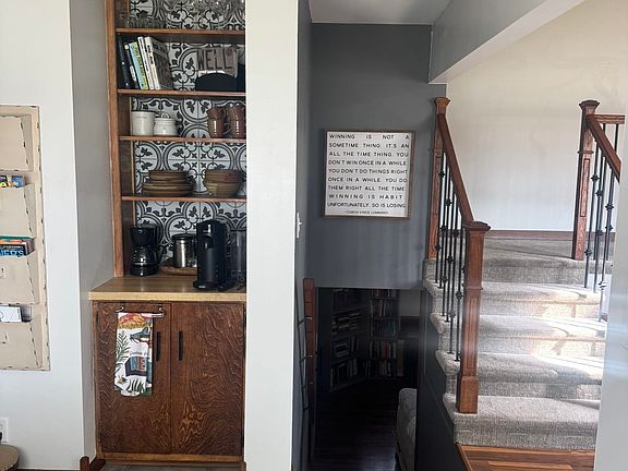 4th image of 1228 N Turner Ave