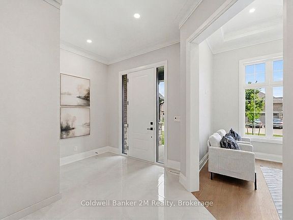 3rd image of 31 Lonetto St