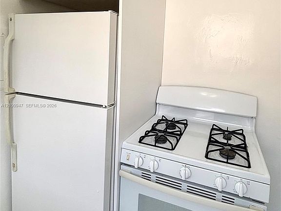 3rd image of 29 Navarre Ave #6