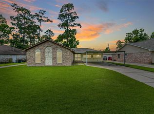 7903 Parkglen Dr, Houston, TX 77049