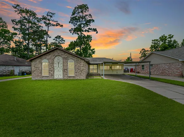 7903 Parkglen Dr, Houston, TX 77049