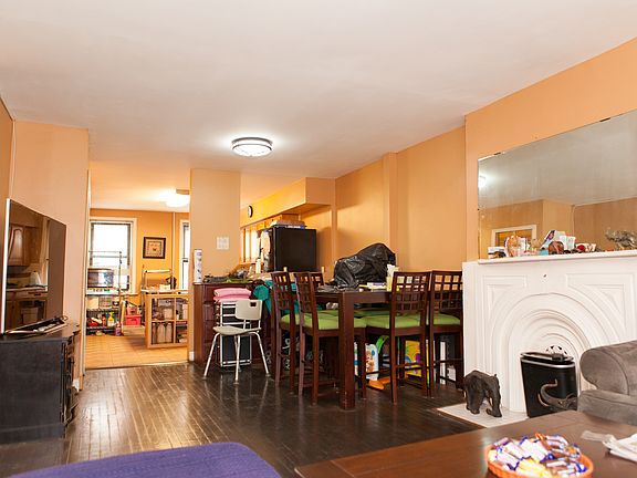 3rd image of 179 Herkimer St