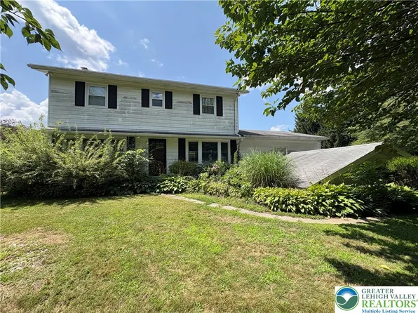 82 Clay Rd, Mertztown, PA 19539