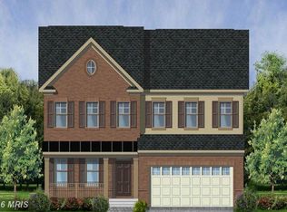 9056 Chynoweth St, Lorton, VA 22079