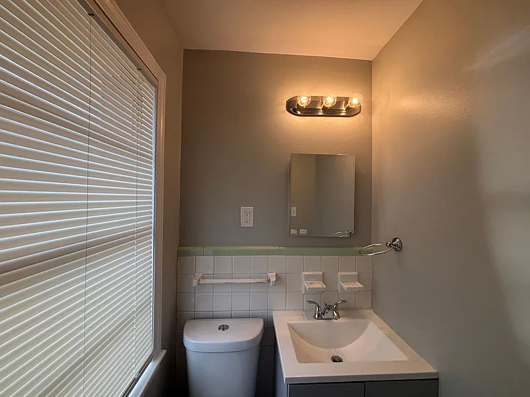 2370 Hillside Ave — Photo 39