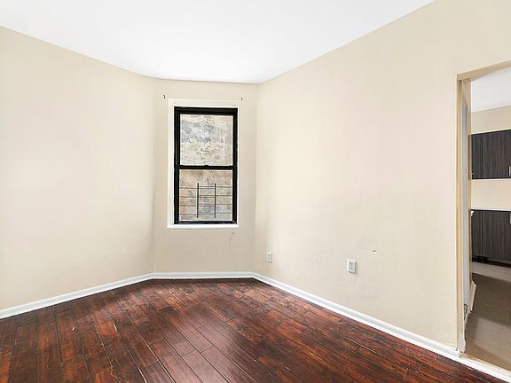 3rd image of 124 E 107th St APT 4