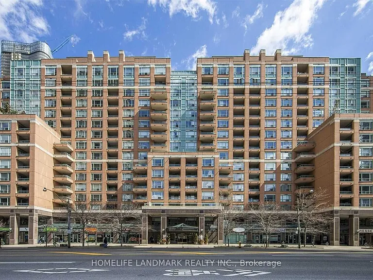 887 Bay St #1402 — Photo 2