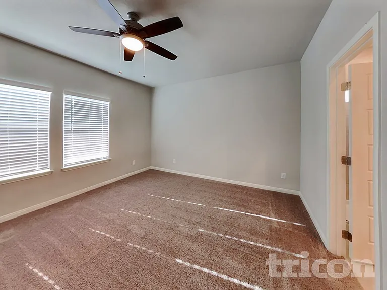 5616 Luna Pass — Photo 6