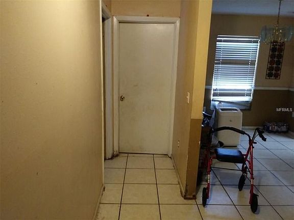4th image of 108 N Albany Ave