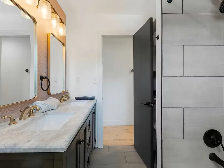 6901 E Edgemont Ave — Photo 18