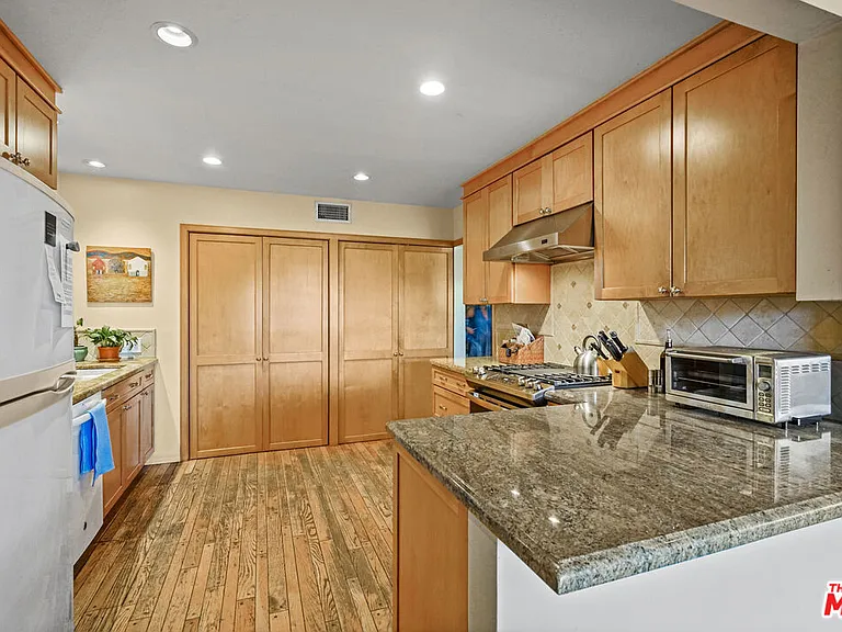 730 Basin Dr — Photo 11