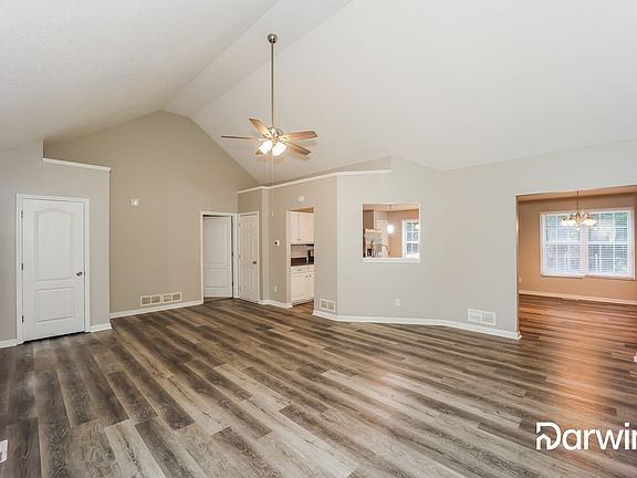 4th image of 91 Legend Creek Ln