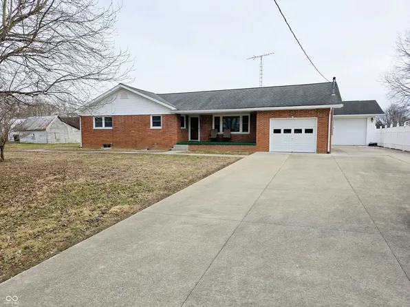 211 Cindy Ln, Crothersville, IN 47229