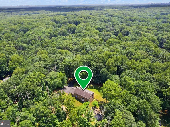 11112 Corobon Ln, Great Falls, VA 22066