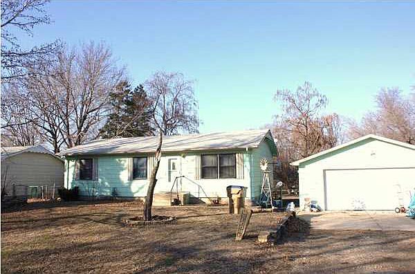 1st image of 430 E Pine St