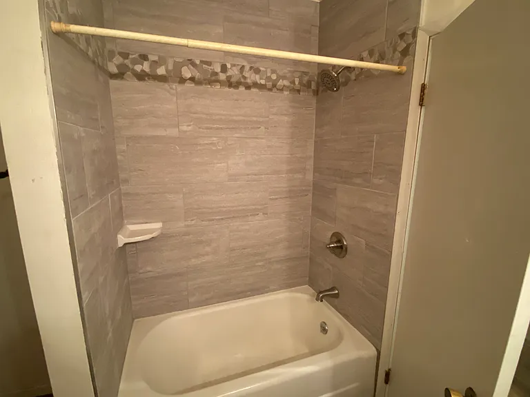 605 N Market St — Photo 6