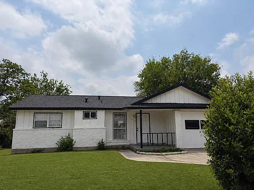 5414 Stoneshire Photo 1