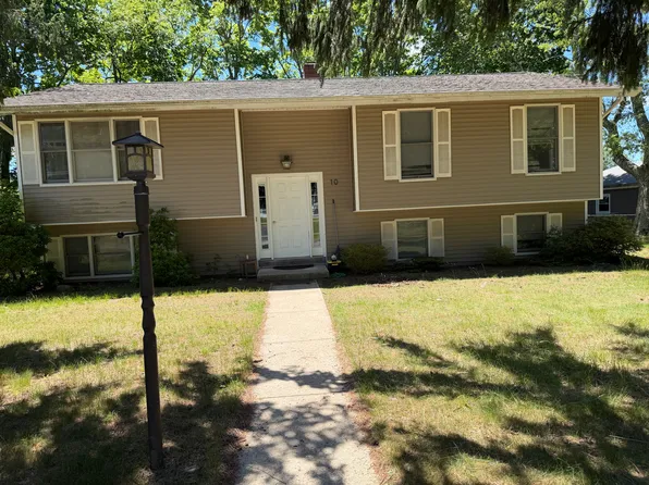 (undisclosed Address), Waterford, CT 06385