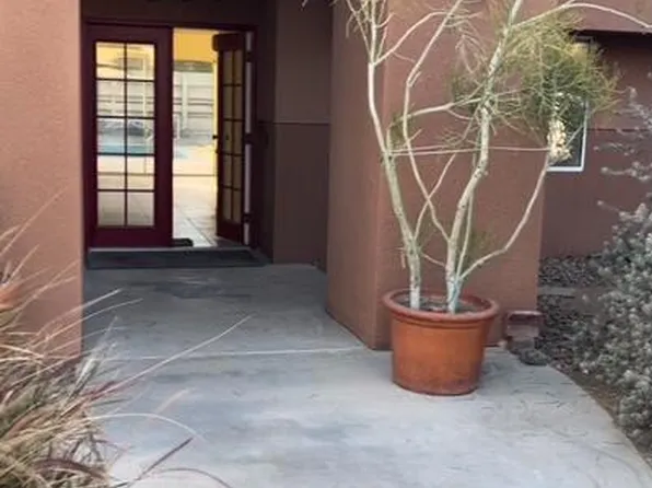 45475 Indian Wells Ln, Indian Wells, CA 92210