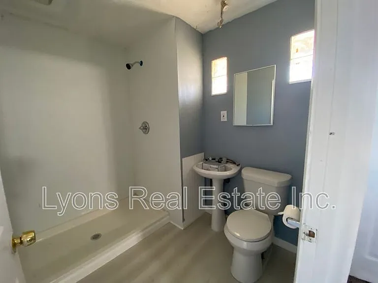 8406 Sevigny Dr — Photo 8
