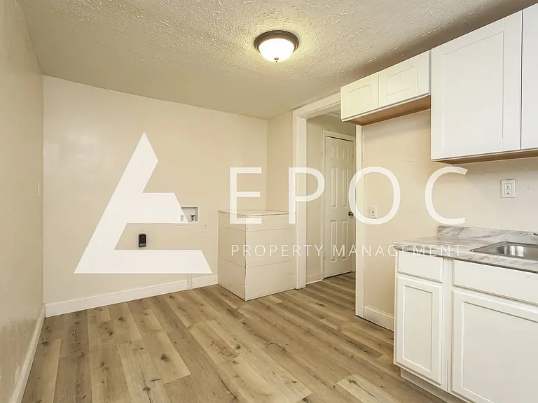1021 Richland St #B — Photo 3