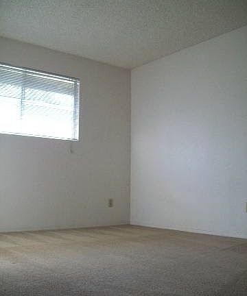 2nd image of 1133 S Farmer Ave APT B