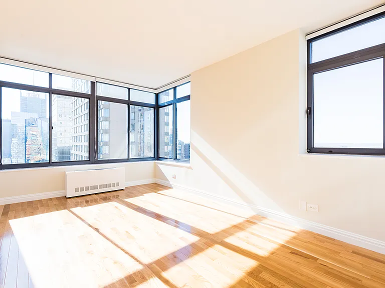 235 W 48th St #43J — Photo 5