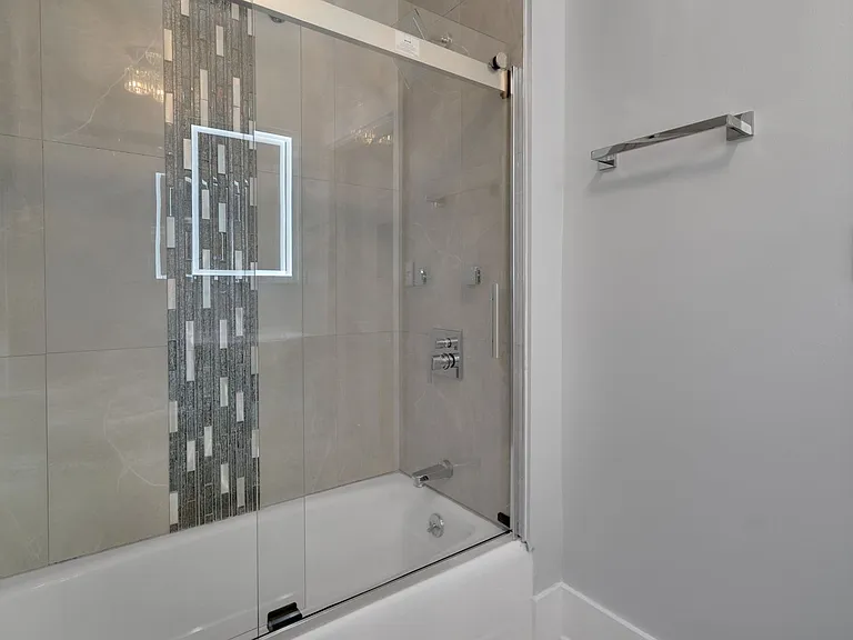 104 Harvard Pl — Photo 130