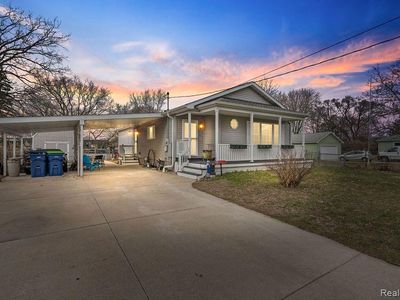 300 Deens Ln, Bay City, MI, 48706