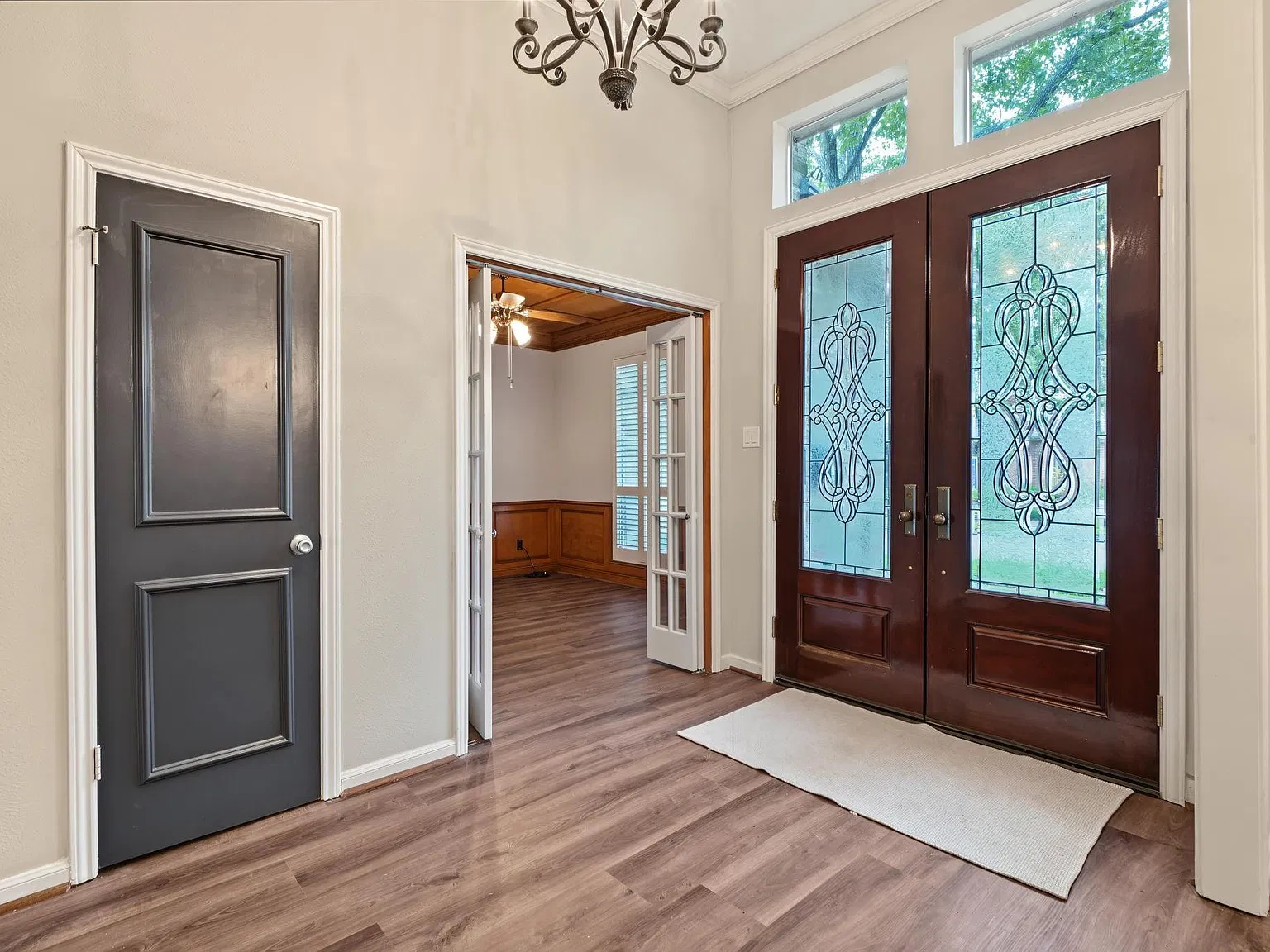 3 bed, 2.5 bath, 2727 sqft, $3,500 — Photo 4