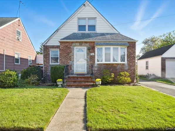 966 N 1st Street, North New Hyde Park, NY 11040